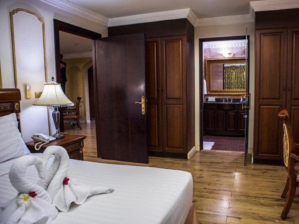 Two bedroom Suite - Photo 4