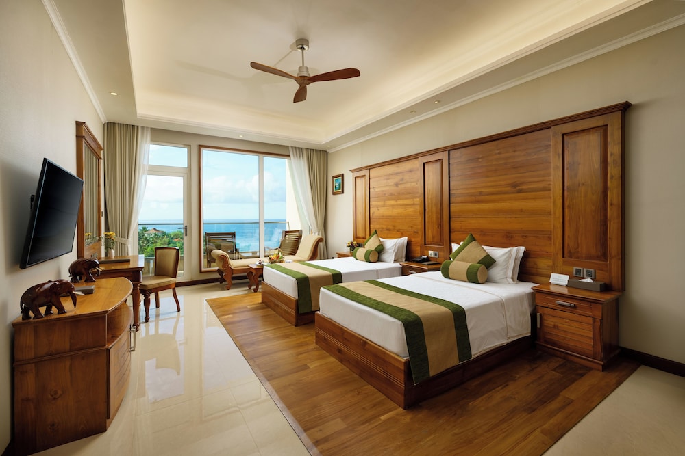 Deluxe Room, Sea View - Photo 2