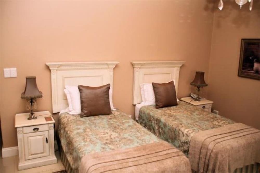 Superior Twin Room photo 3