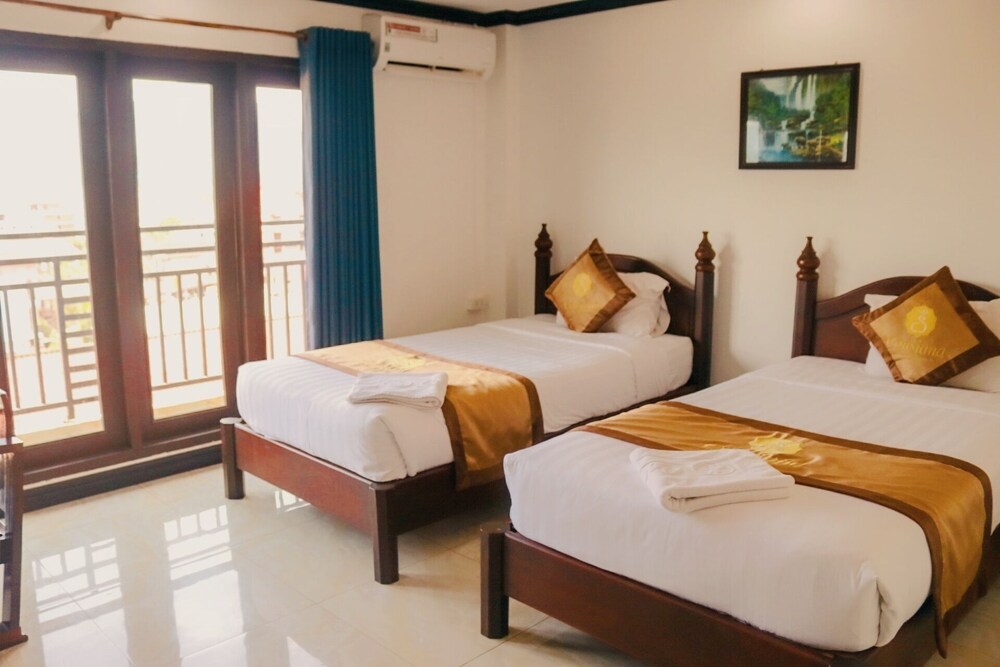 Deluxe Twin Room With Balcony - Photo 1