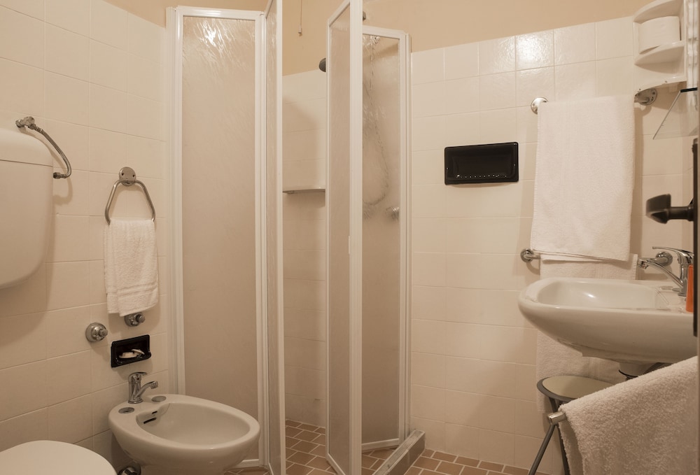 Triple Room - Photo 1