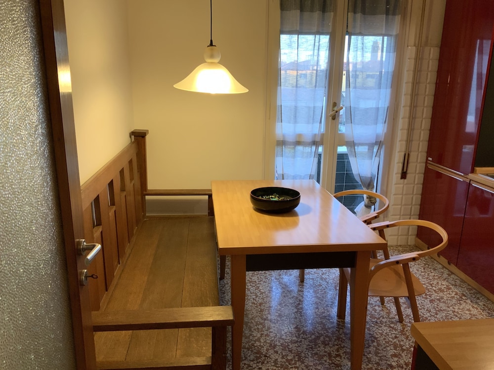 Classic Apartment, 3 Bedrooms photo 2
