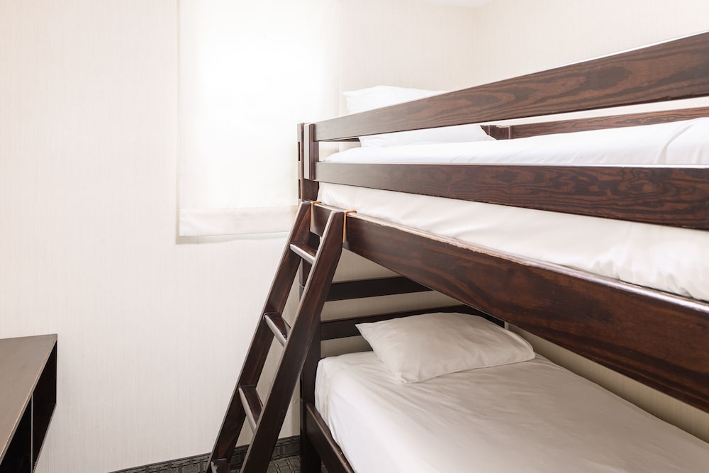 Family Suite - Photo 5
