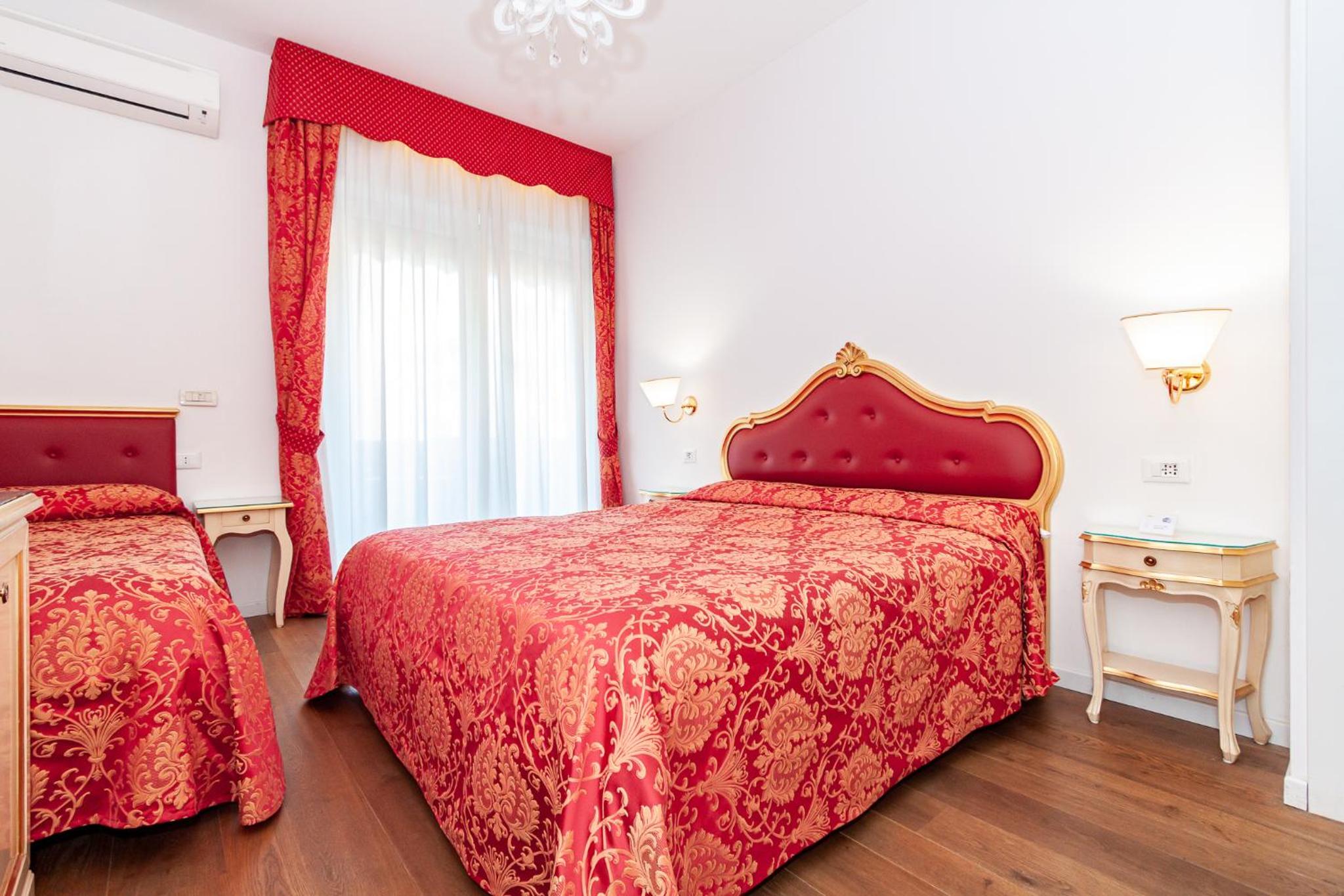 Suite with Balcony photo 1