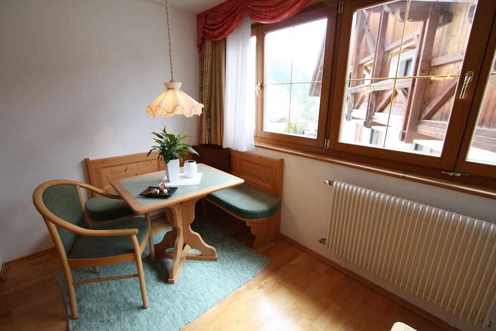 Standard Room (Latemar) photo 3