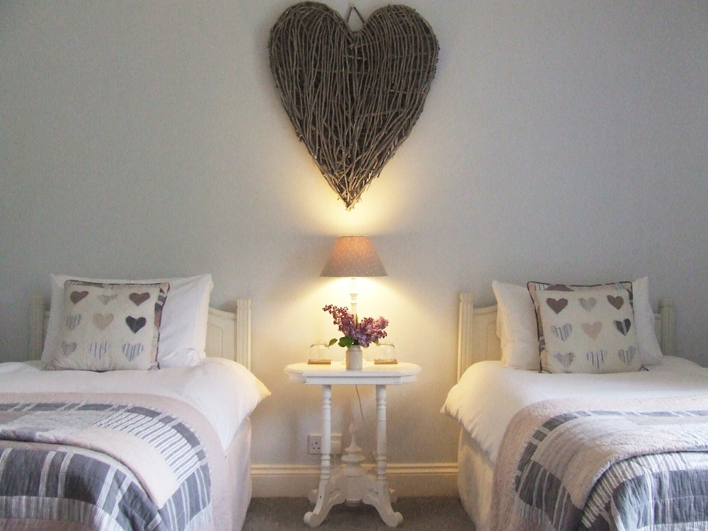 Twin Room, Ensuite photo 1