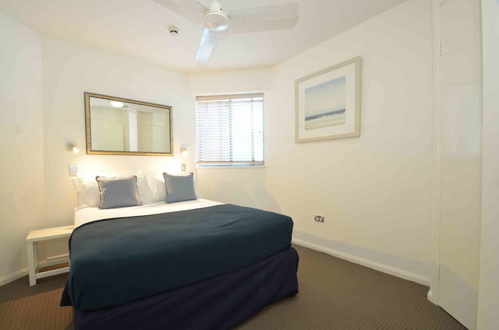 1 Bedroom Beachfront