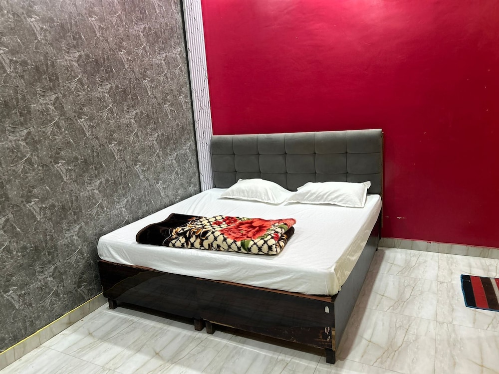 Basic Double Room