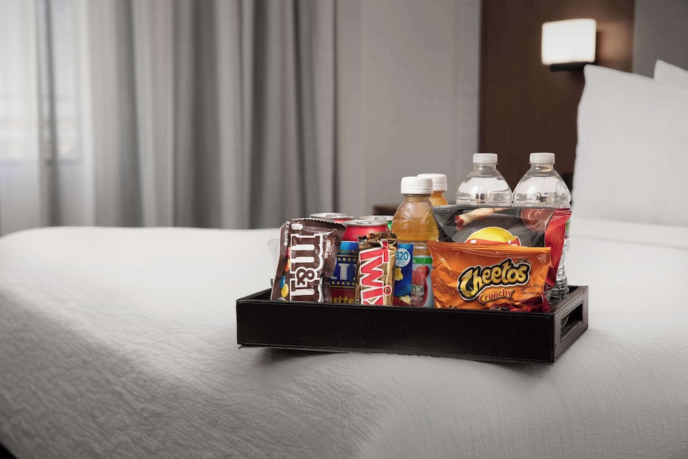 Premium Suite, 1 King Bed (2 Rooms) - Photo 2
