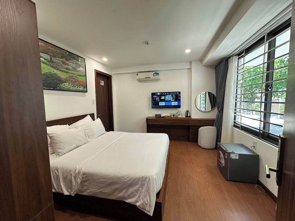 Basic Double Room Single Use, Balcony, Courtyard View photo 2