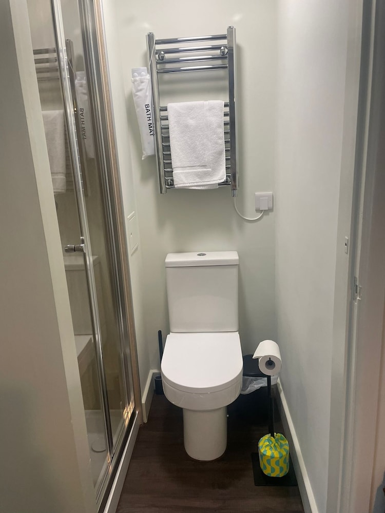 Basic Room, 1 Double Bed photo 3