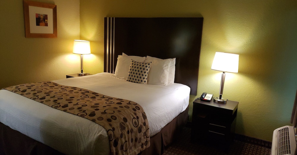Standard Room, 1 Queen Bed, Accessible, Non Smoking - Photo 2