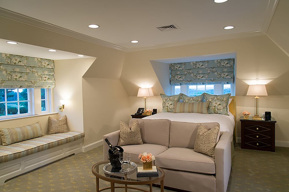 Pool House Room