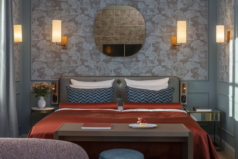 Junior Suite (Castle View) - Photo 3