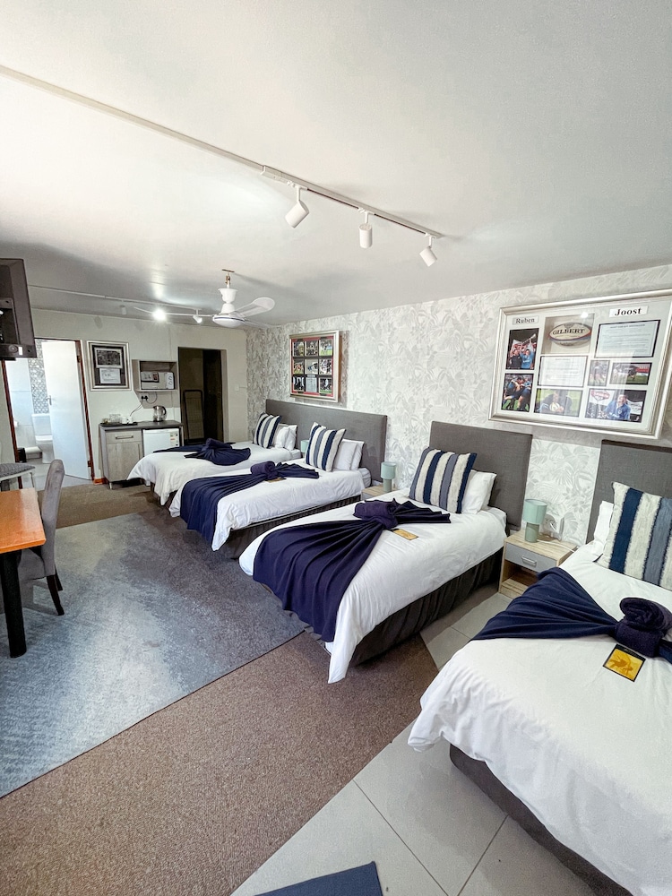 Family Quadruple Room photo 1