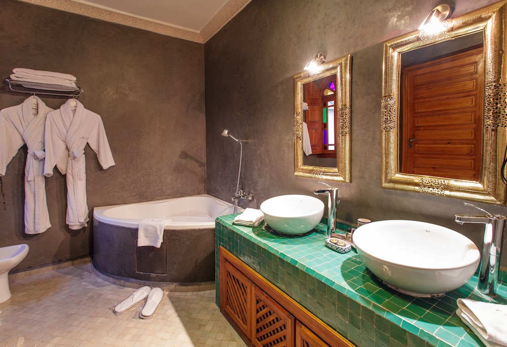 Deluxe Double or Twin Room (Ambassador) photo 3
