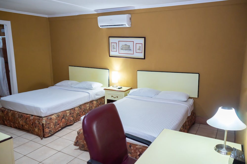 Standard Double Room, 2 Double Beds photo 2