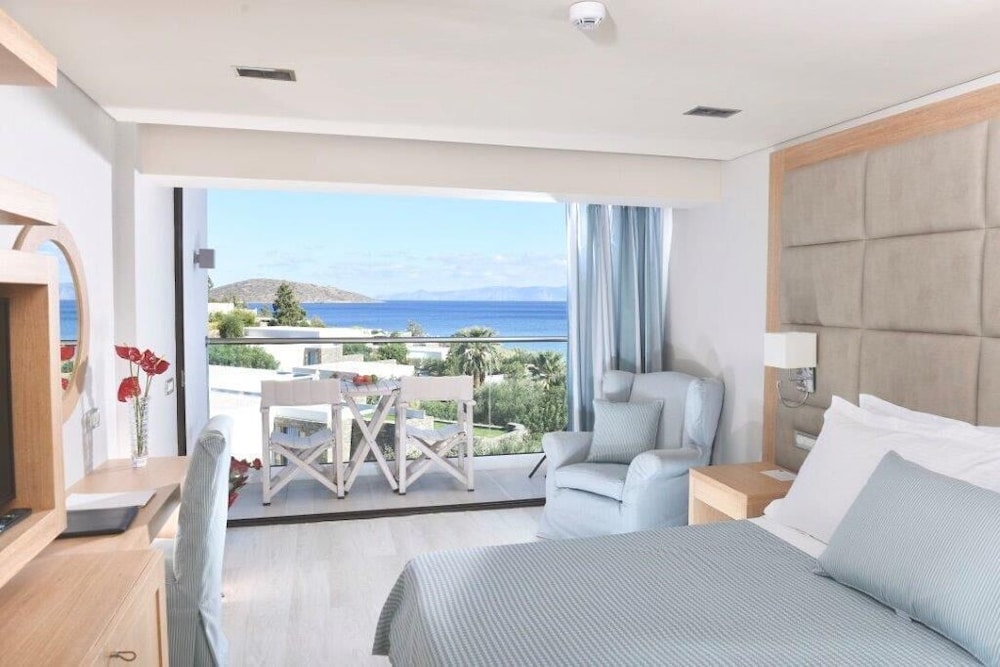 Deluxe Double Room, Sea View photo 3