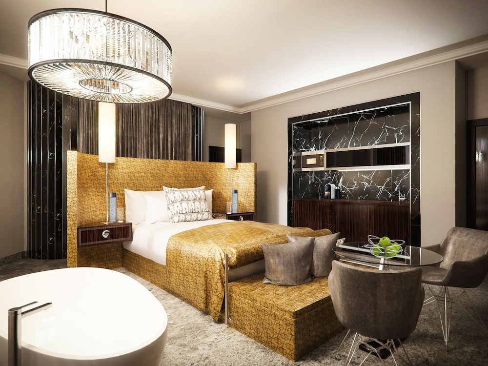 Elizabeth Suite photo 1