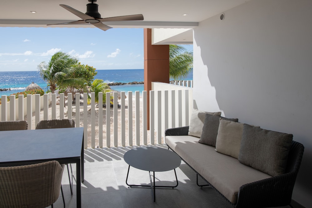 Premium Apartment, 2 Bedrooms, Ocean View, Beachfront - Photo 8