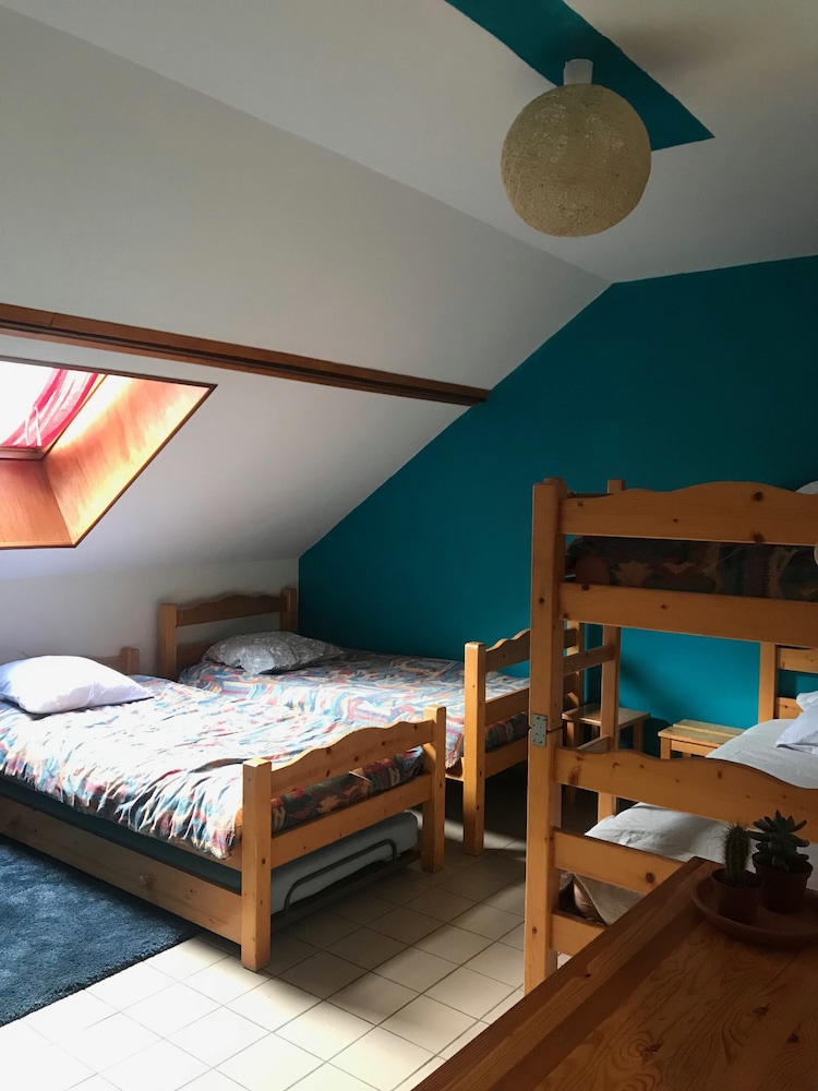 Shared Dormitory, Shared Bathroom, Mountain View