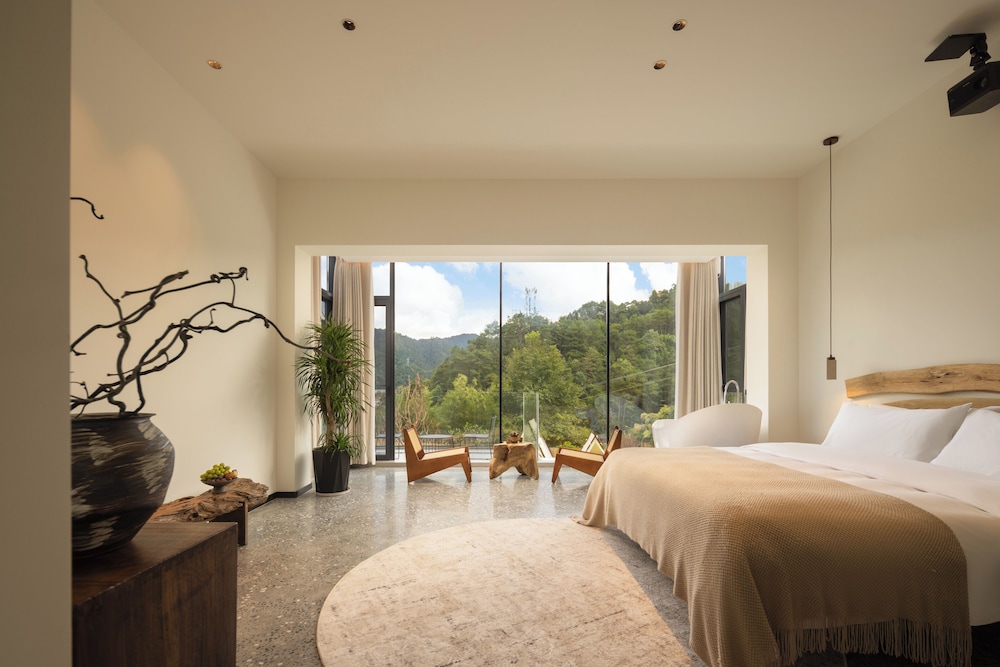 Luxury Double Room, Courtyard View