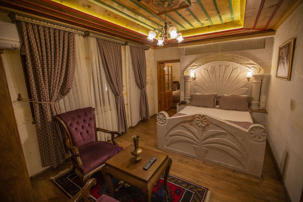 Quadruple Room - Photo 3