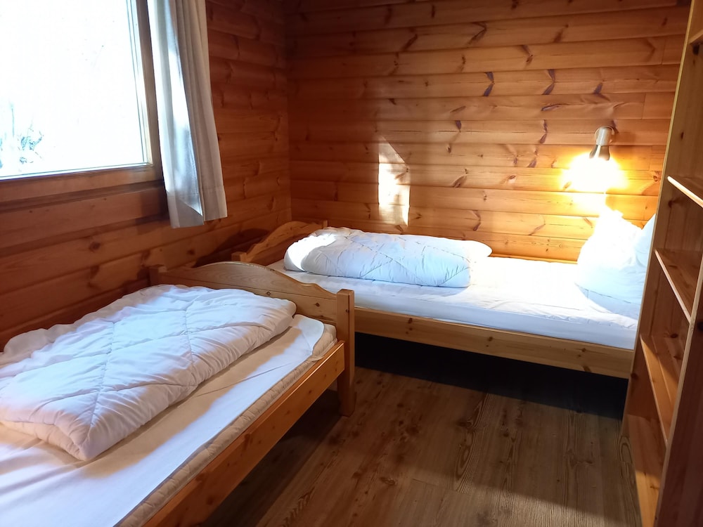 House, 2 Bedrooms, Terrace