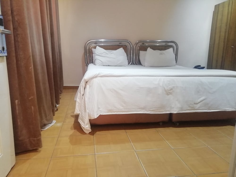 Basic Room photo 3