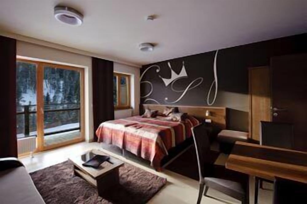Grand Apartment