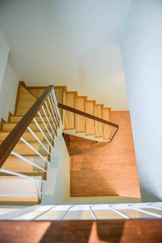 Captain House - Photo 15