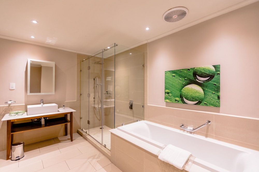 Luxury Suite photo 2