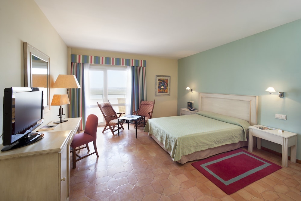 Standard Twin Room (3 Adults)