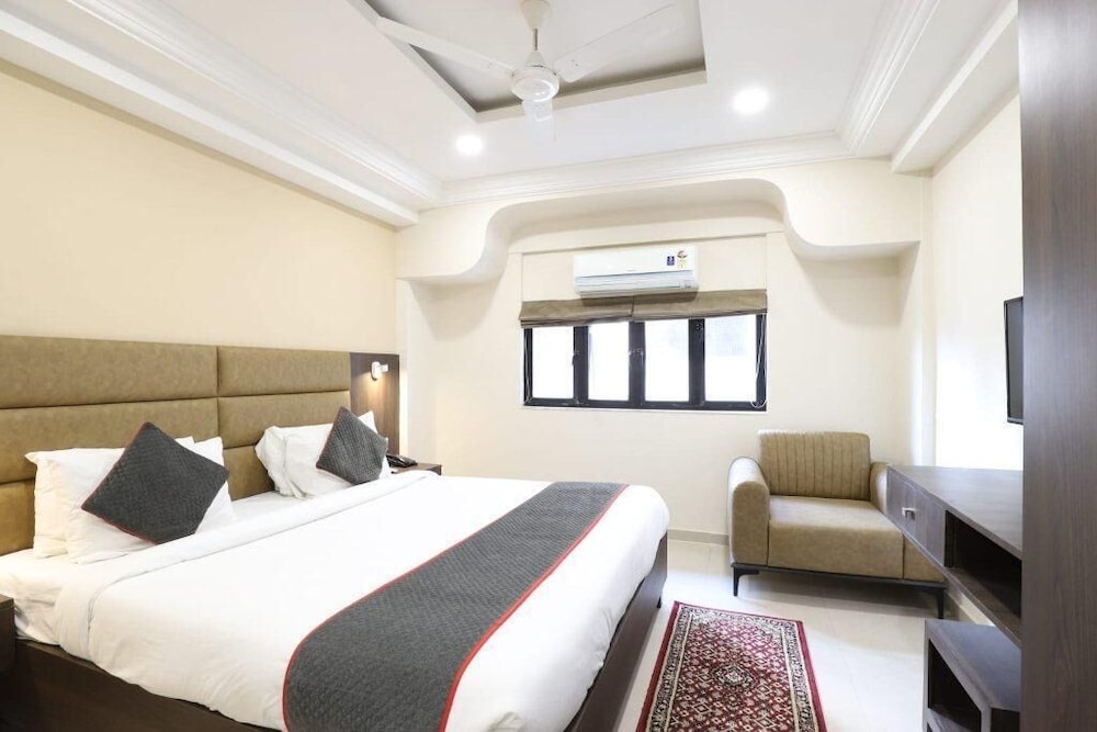 Premium Double or Twin Room - Photo 4