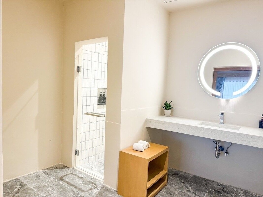 Standard Room - Photo 8