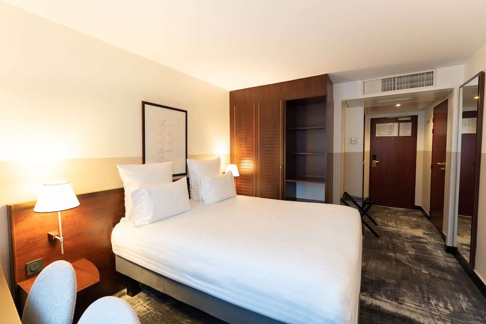 Superior Room, 1 Double Bed, Tower (Eiffel Tower view) photo 2
