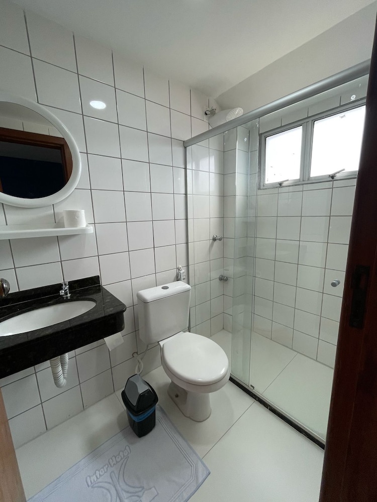 Classic Twin Room, 2 Twin Beds, Private Bathroom photo 2