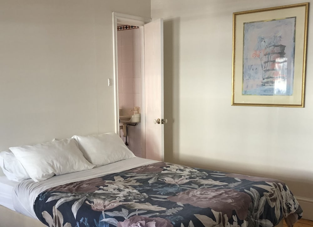 Standard Double Room, 1 Queen Bed photo 3