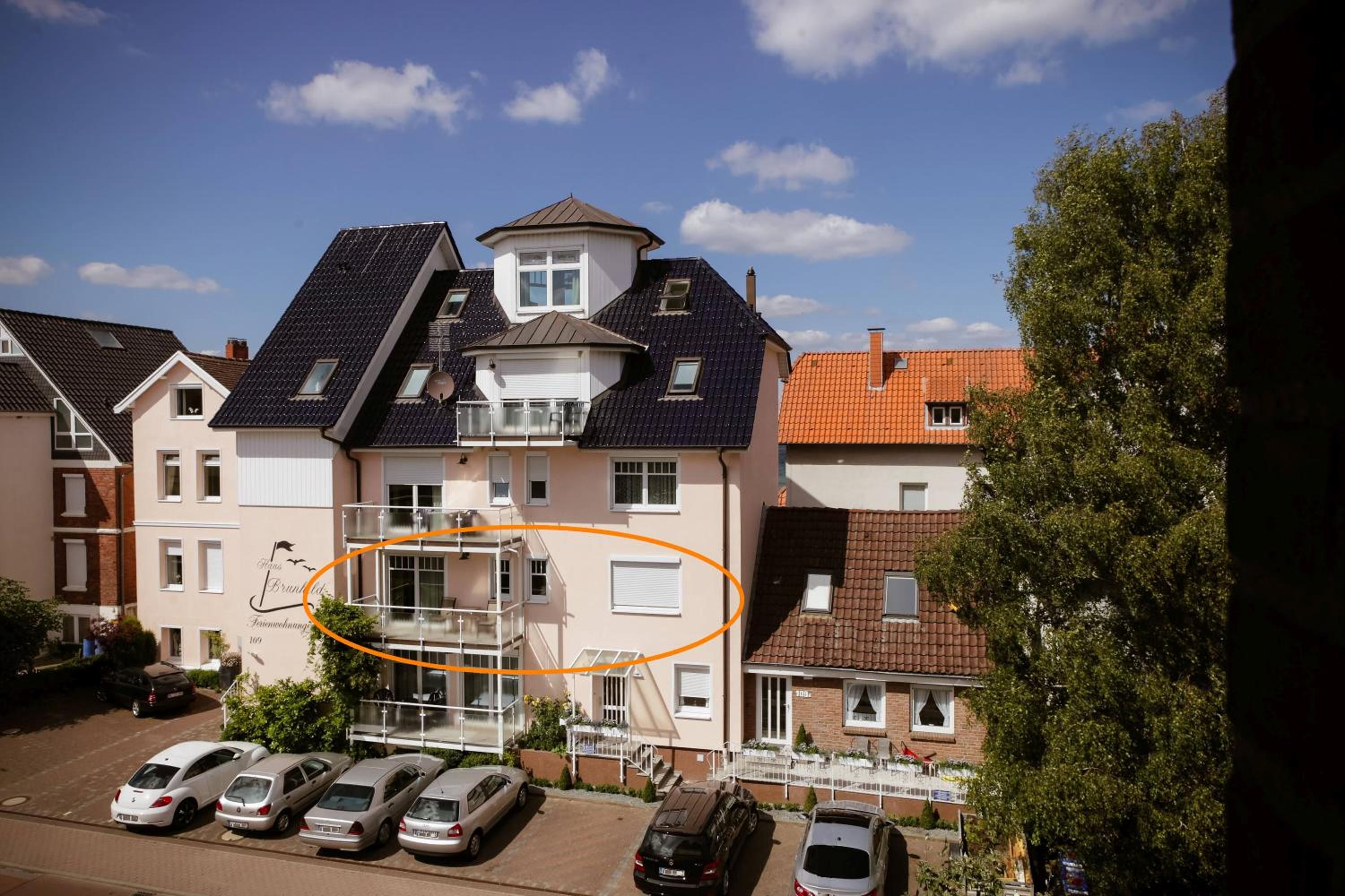 Apartment 43 with Balcony photo 2
