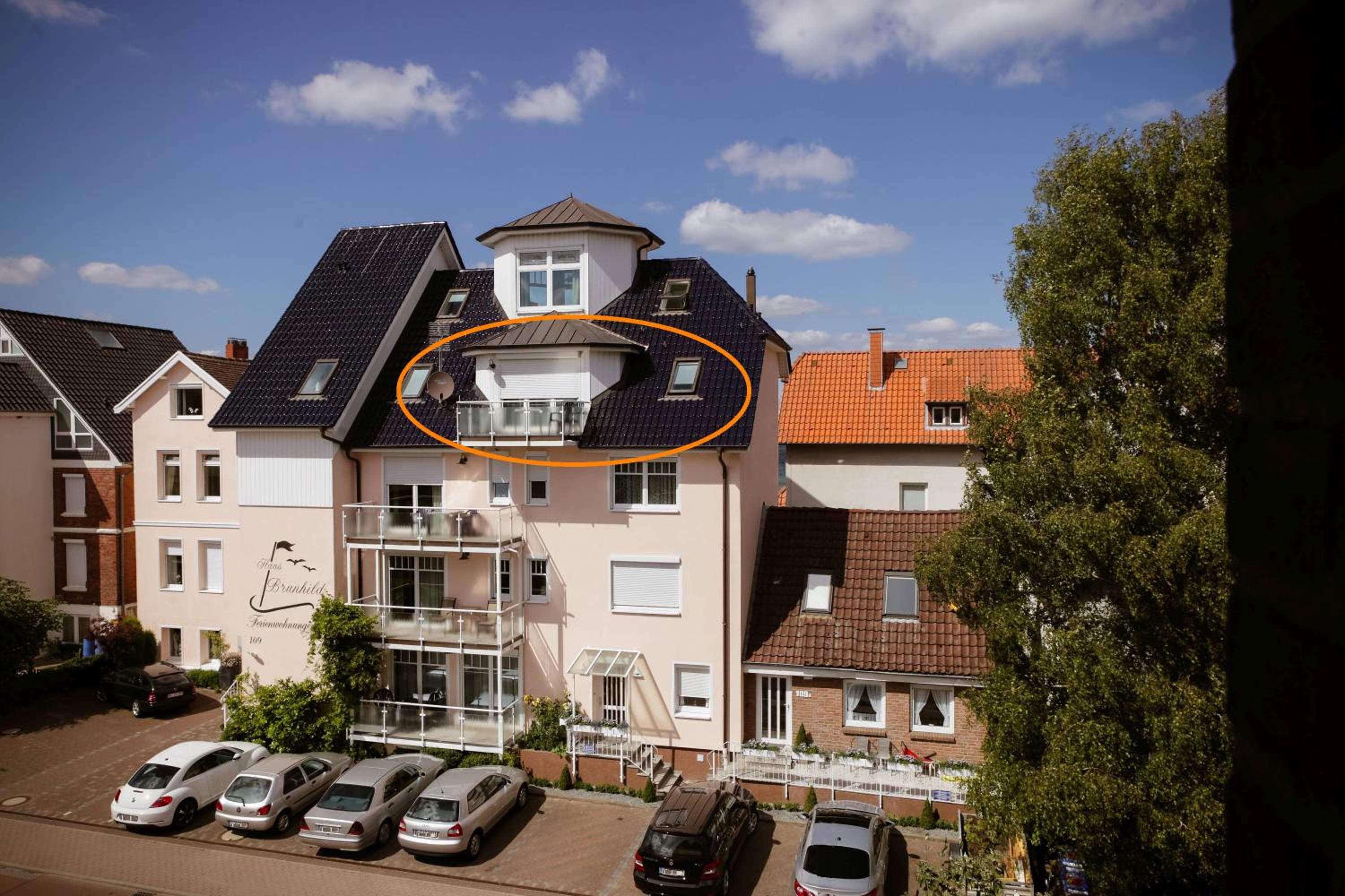 Apartment 49 - Photo 3