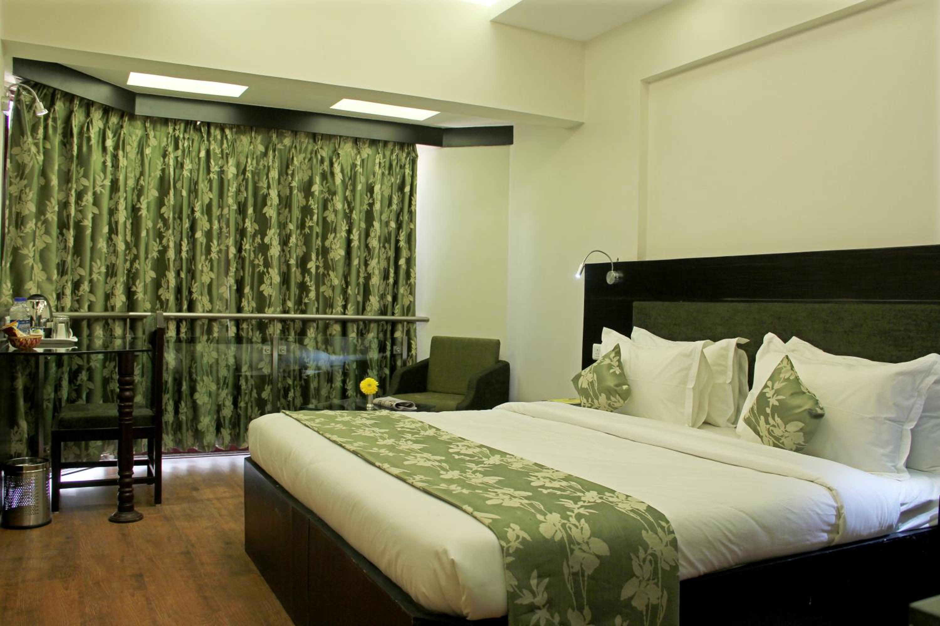 Executive Room - Photo 2