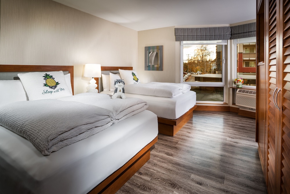 Studio, 2 Queen Beds, Accessible (Communication Features) - Photo 1