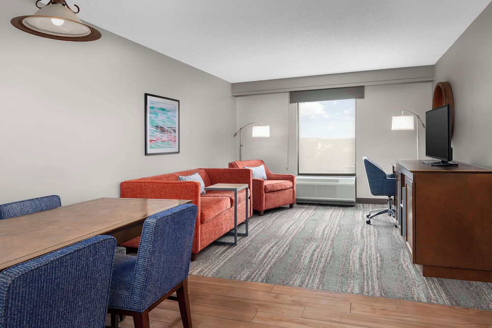 King 1 Bedroom Suite W/ Sofabed Wetbar Non Smoking - Photo 1
