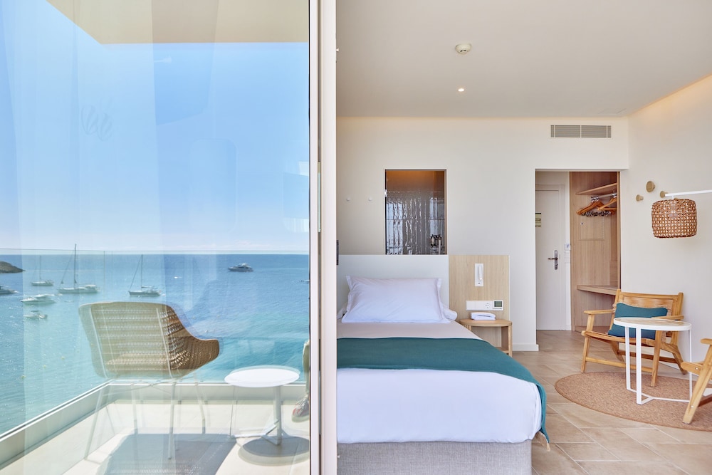 Superior Room, Sea View photo 3