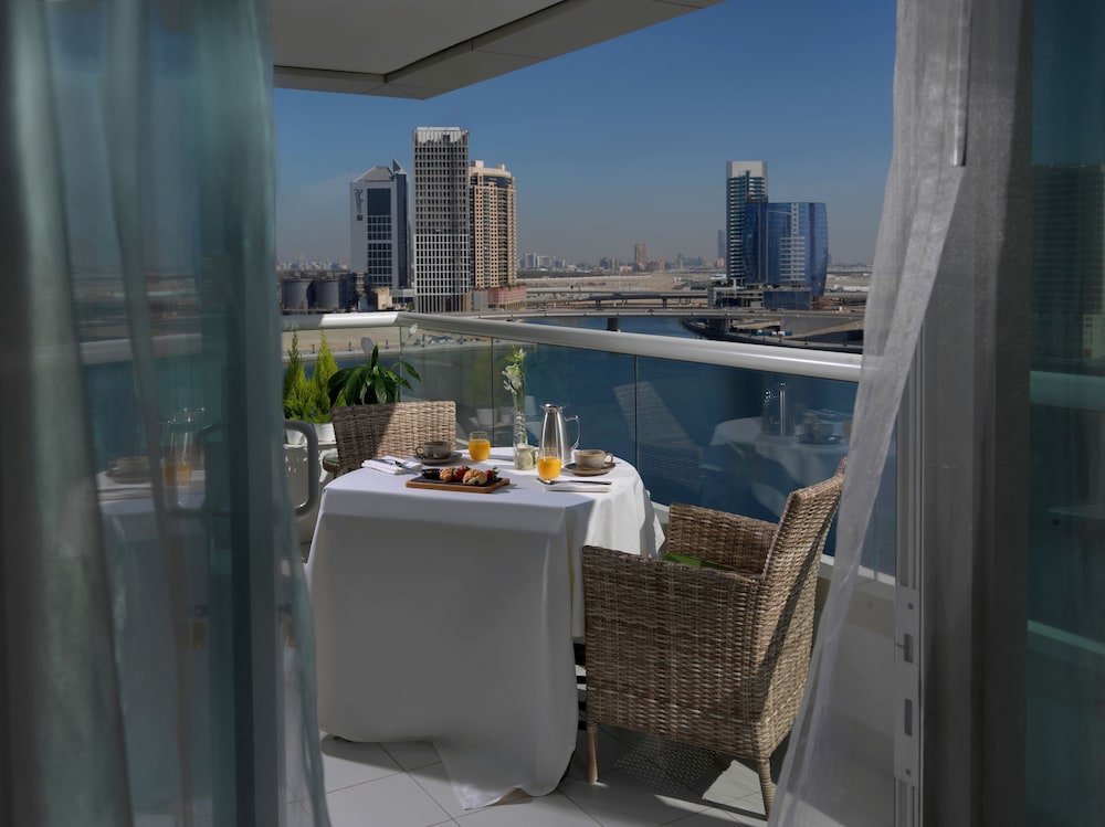 Suite, 2 Bedrooms (Downtown view) thumbnail 6