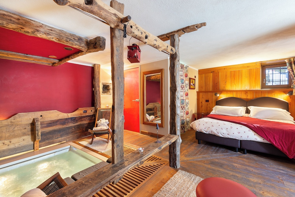 Junior Suite, Jetted Tub photo 3