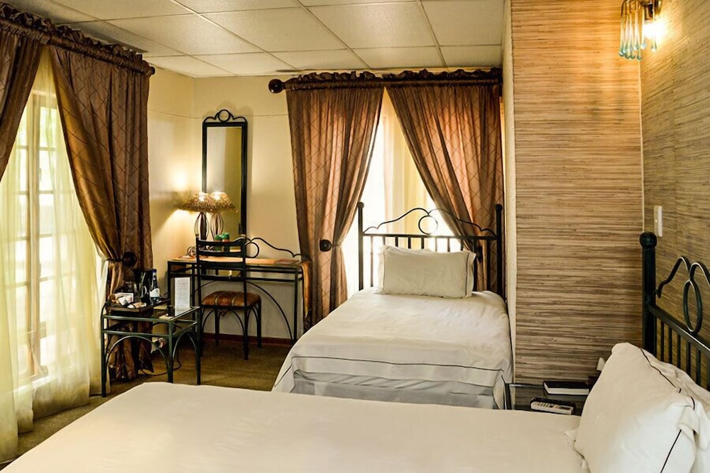 Basic Room, 1 Bedroom (Twin Room - Shower) photo 2