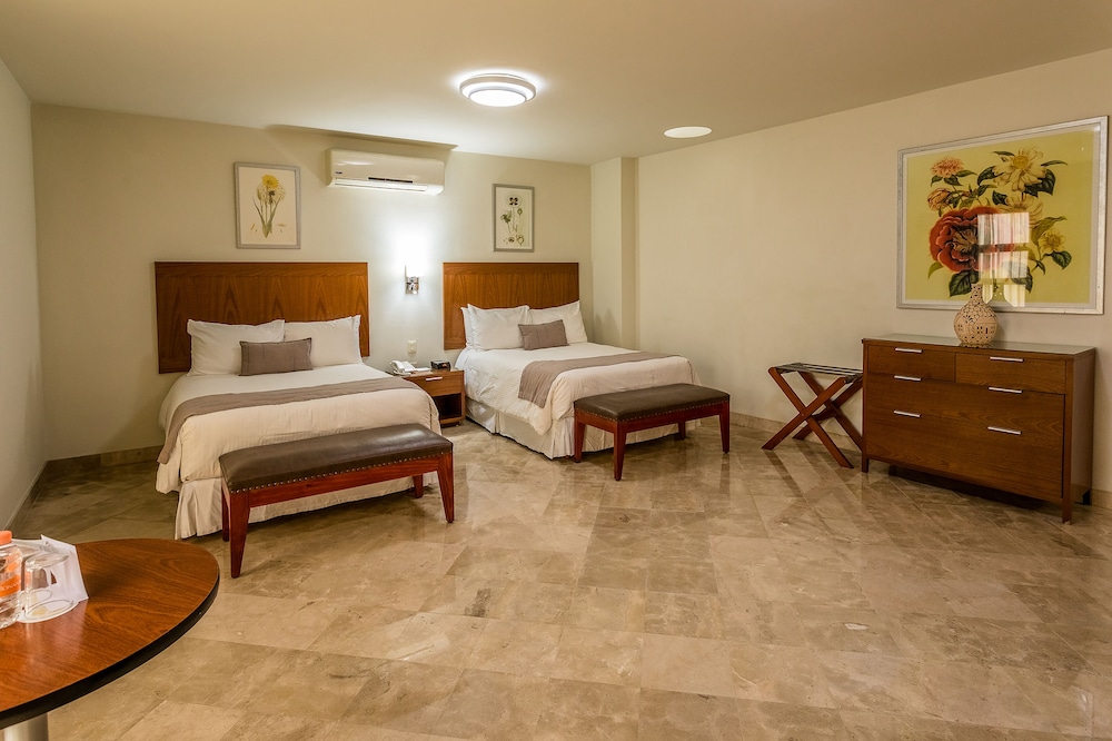 Family Room, 2 Double Beds photo 2