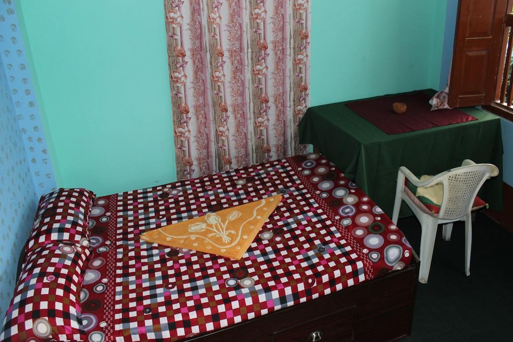 Basic Double Room photo 3