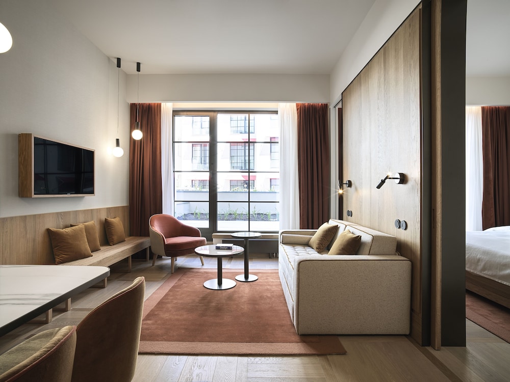 Premium Suite